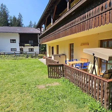 Location Ski-to-door Two-bedroom *